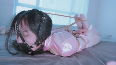 定制女神收集图鉴4粉色连体1小时13分钟放置，马具封嘴款口球强制抬头，模特后面实在受不了都快哭了…… 第11张