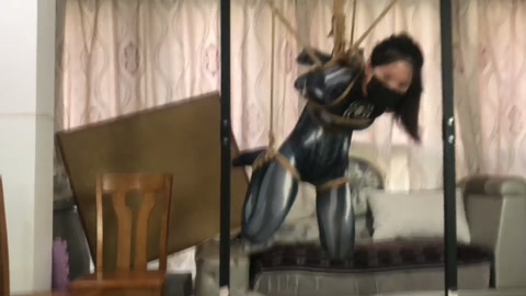 水灵定拍 COS 女蜘蛛侠 飞天吊 单腿悬吊 折腿悬吊 第11张