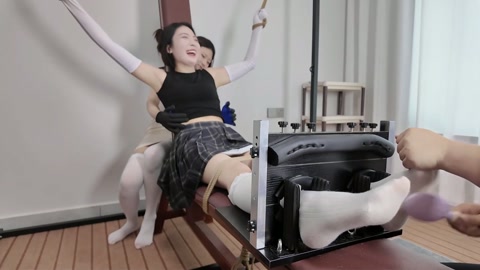老虎凳TK之佳佳与晓琴 第11张