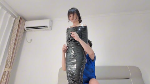 胶带全包电击。模特鱼丸，第一次体验胶带全包，燥热难耐，再加上电击 第11张