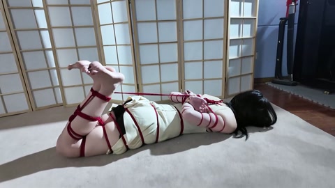 青青被缚听弹钢琴 第11张