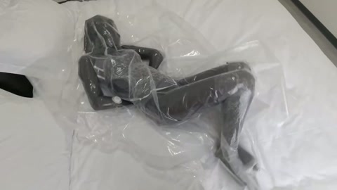◤纯享版ZX游戏◢太硬核了兄弟们，再次突破极限天花板了，M对自己狠起来也是没轻没重，自己测试几种道具... 第12张