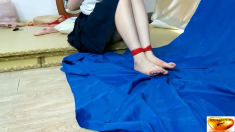 丹丹极致四马+口球口水收集+TK挣扎……对于极度怕痒女孩来说，戴上口球四马TK,、求饶不得、口水恒流 第12张