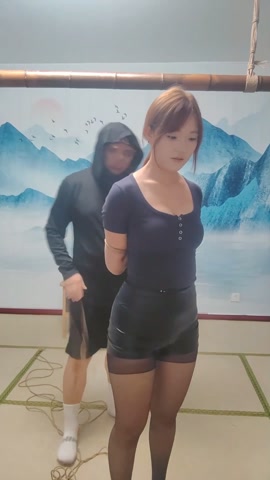 向女生献花（上） 第12张