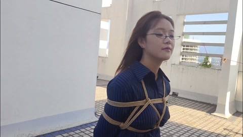 天台玩耍风太大，担心来人好害怕 第12张