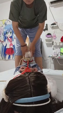 天羽送给宝宝们的七夕小福利 七夕节怎能少得了捆绑，白丝小男娘小天羽来做粽子，接受震动棒和tk的折磨，... 第12张