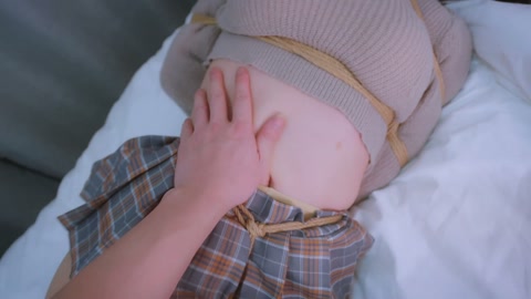 女生把男友捆绑好塞进衣柜，被我趁机捂晕，醒来后女生不害怕反而很主动，那还说啥，股绳，皮鞭伺候上，居然... 第12张