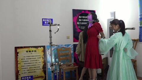 小雨和兰兰，高跟鞋，双人站立架强制站立摆放 第12张