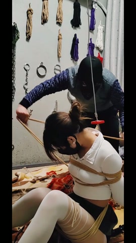 文慧变色丝袜折身吊 第12张