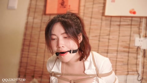 洋洋JK难受姿势口水直流 第12张
