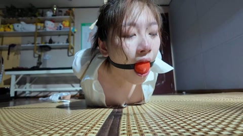 王贝贝紧缚梨花带雨 第12张