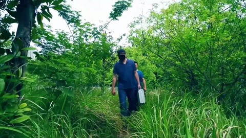 绝境面试，血色圈套（下集）逃跑失败的女大学生被抓回后 第12张