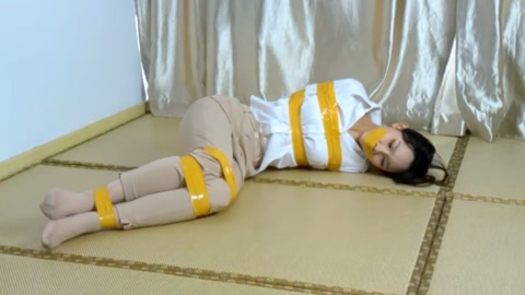 融儿胶带二拍2……融儿胶带紧缚，跪走、翻滚求，呻吟不断……. 第12张